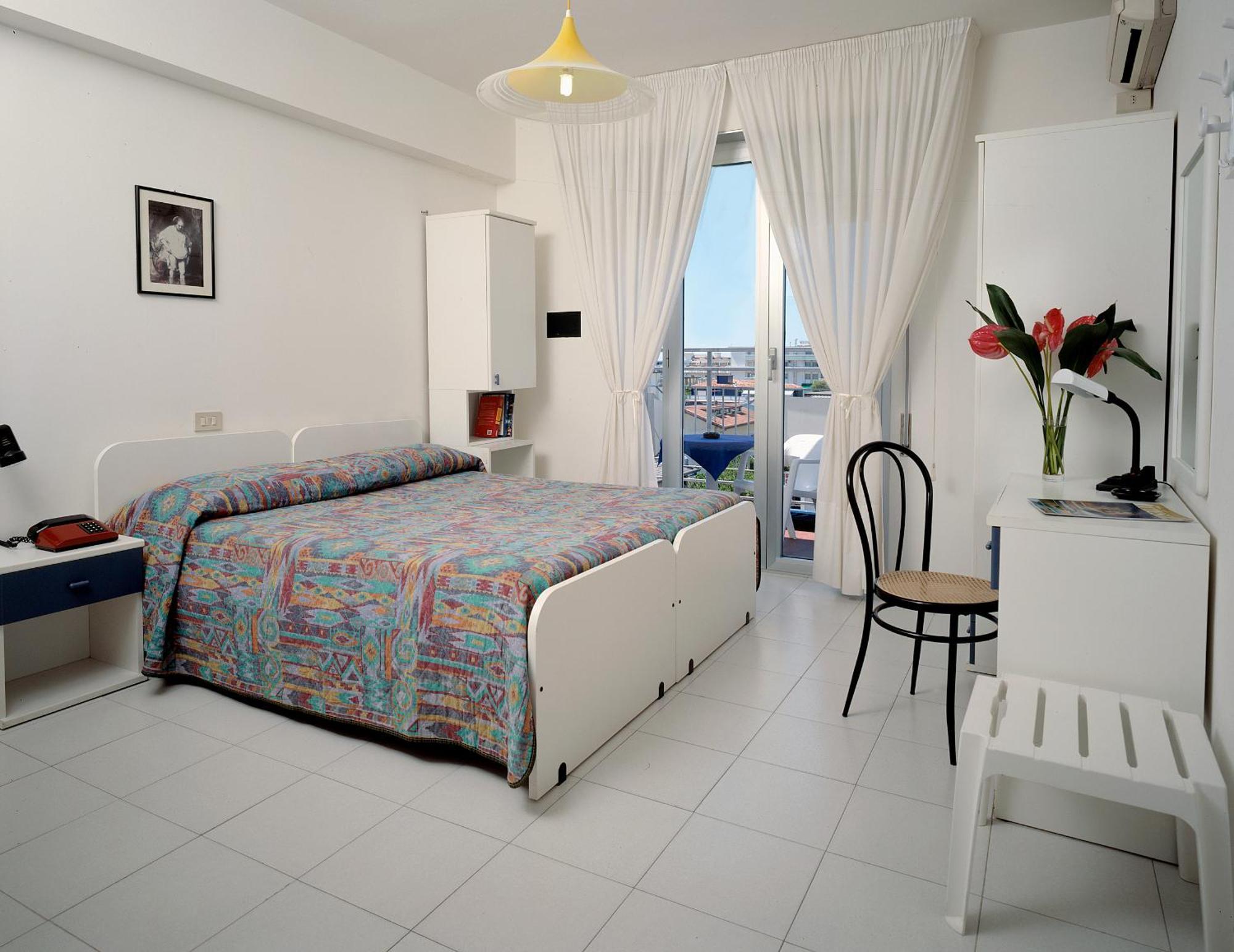 Hotel Wally Lido di Jesolo Exterior photo